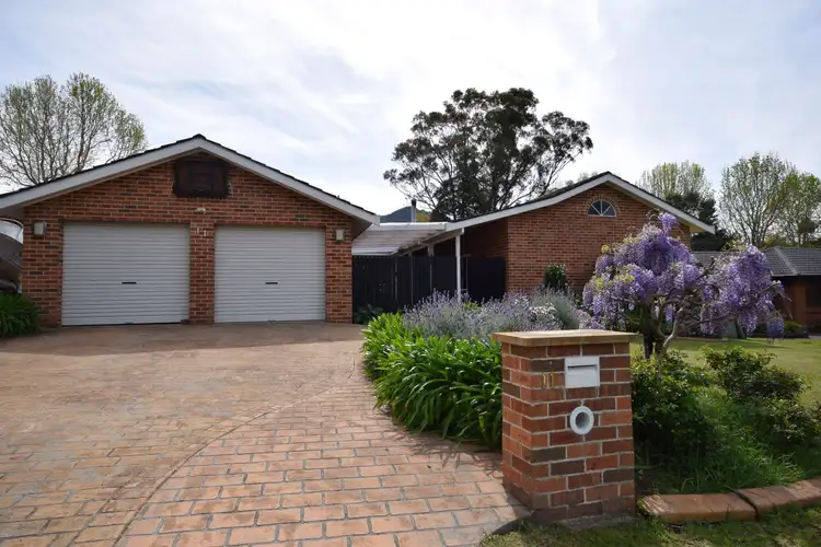 11 Evison Close, Cambewarra NSW 2540