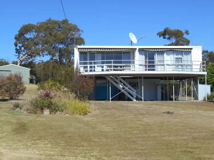24 Barton Avenue, Triabunna TAS 7190