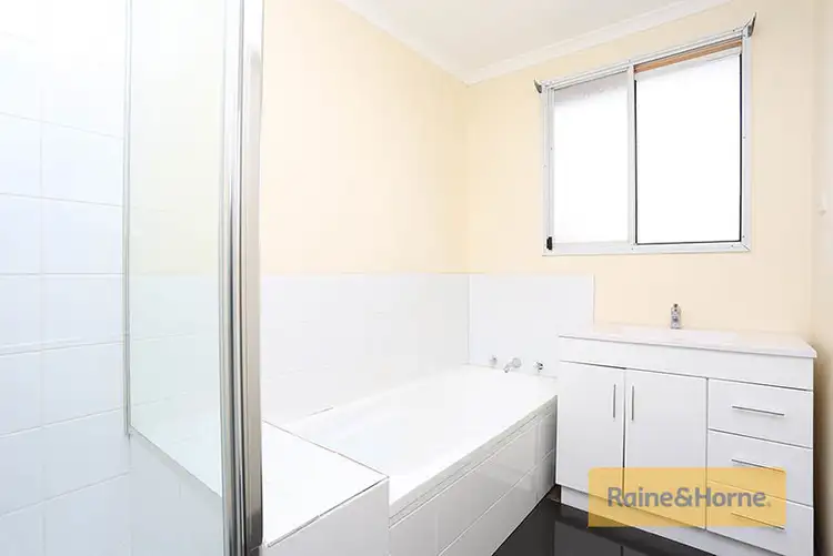 Sixth view of Homely house listing, 2 Navarre Court, Meadow Heights VIC 3048