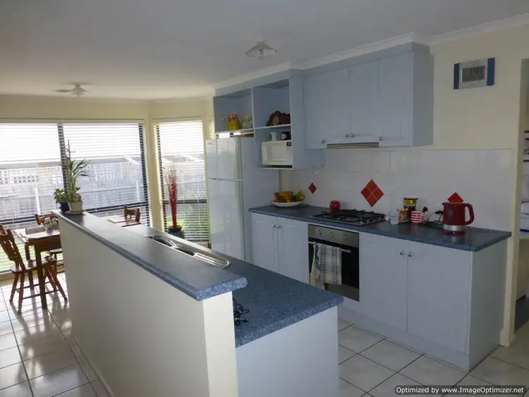 Fifth view of Homely house listing, 10 Bluff Court, Bairnsdale VIC 3875