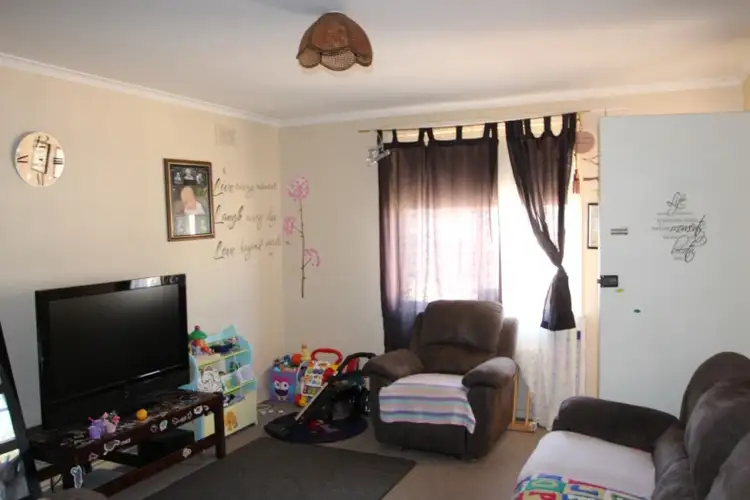 Second view of Homely house listing, 5 Hobbs Street, Berri SA 5343
