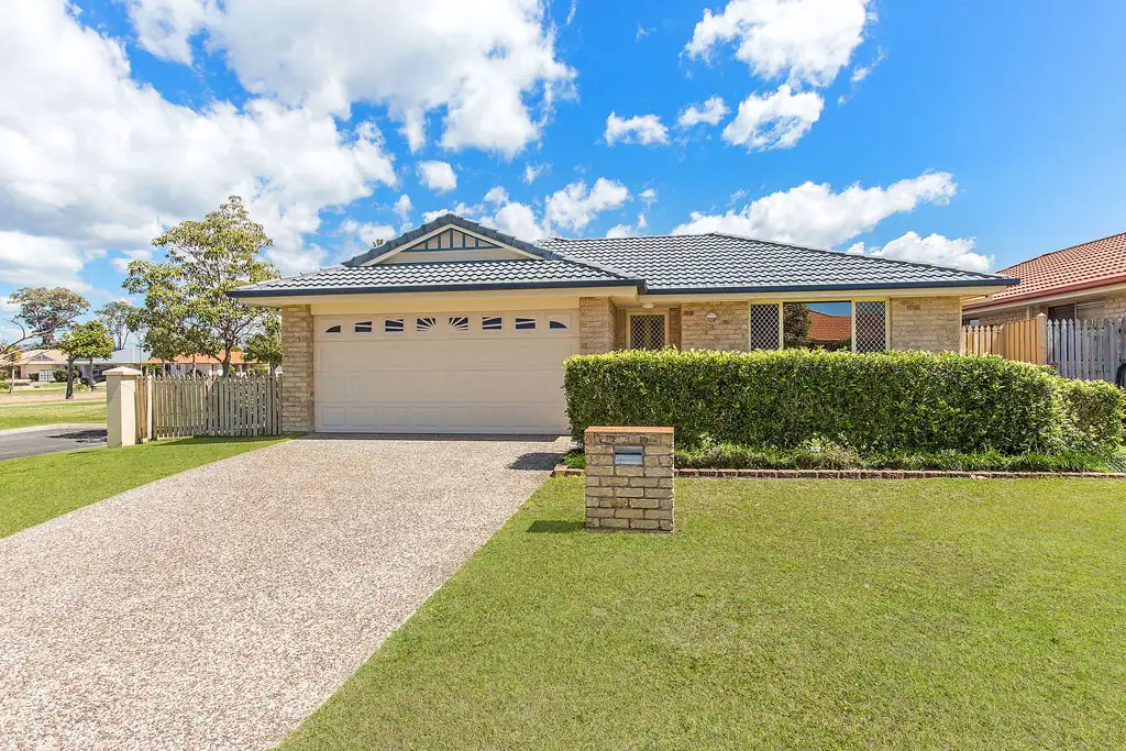 Main view of Homely semi-detached listing, 2 / 10 Yarra Cl, Banora Point NSW 2486