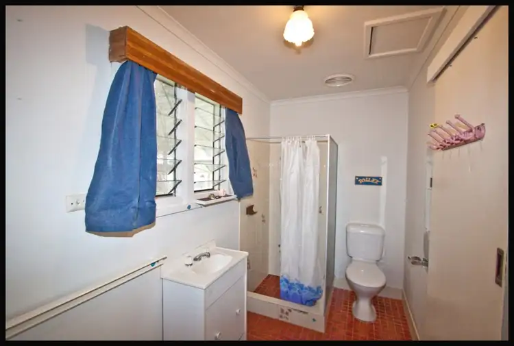 Fifth view of Homely house listing, 4 Spencer Road, Mannering Park NSW 2259