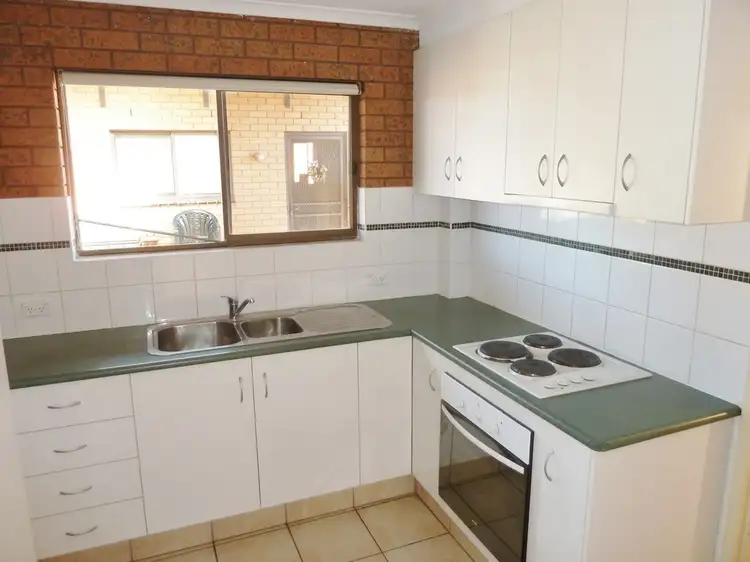4/348-350 Banna Lane, Griffith NSW 2680