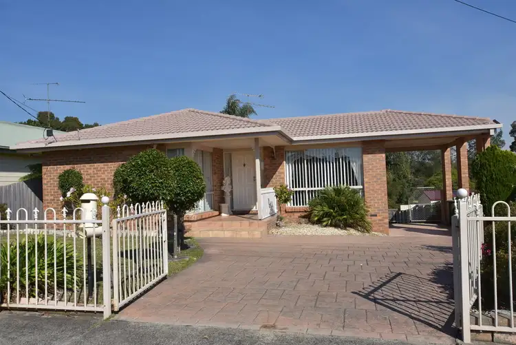 28 Reservoir Road, Moe VIC 3825