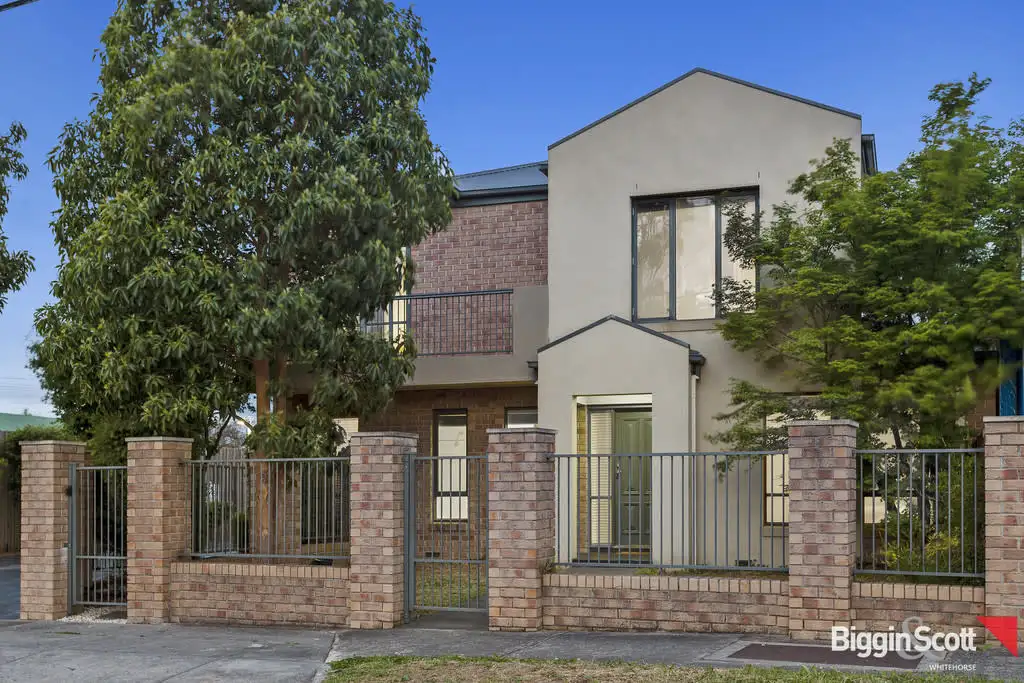 Main view of Homely townhouse listing, 1/1A Feathertop Avenue, Templestowe Lower VIC 3107