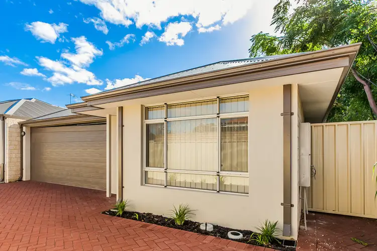 4/13 Robin Hood Ave, Armadale WA 6112