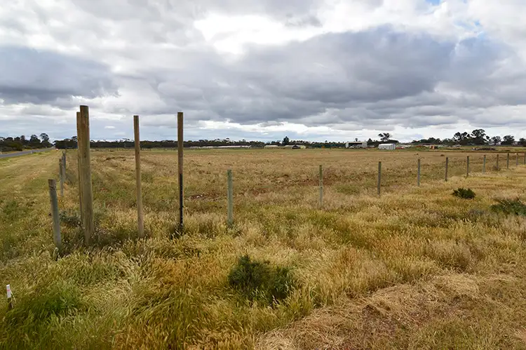 29 Koorlong Avenue, Cardross VIC 3496