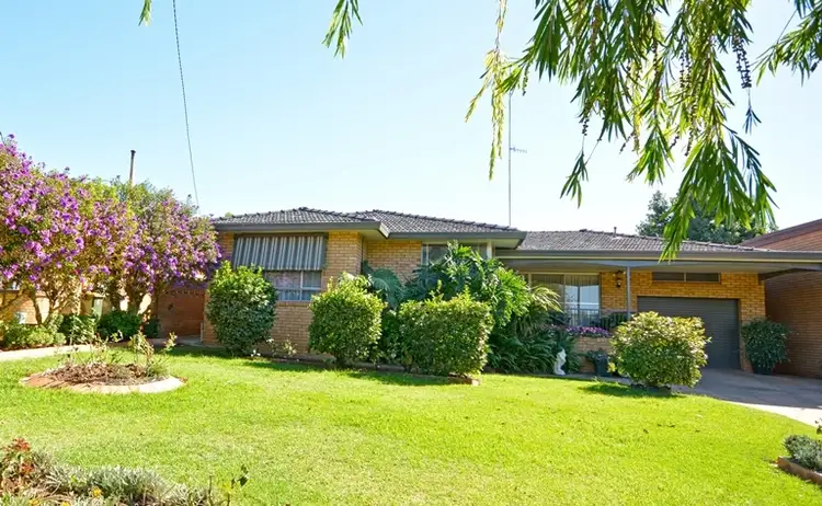 74 Ross Crescent, Griffith NSW 2680