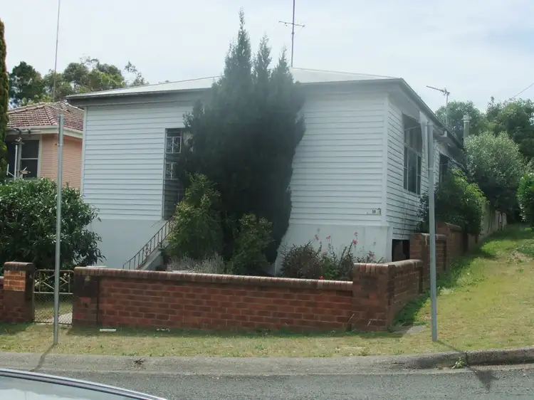 18 Church Street, Belmont NSW 2280