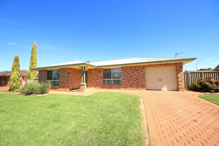 15 Swan Street, Dubbo NSW 2830