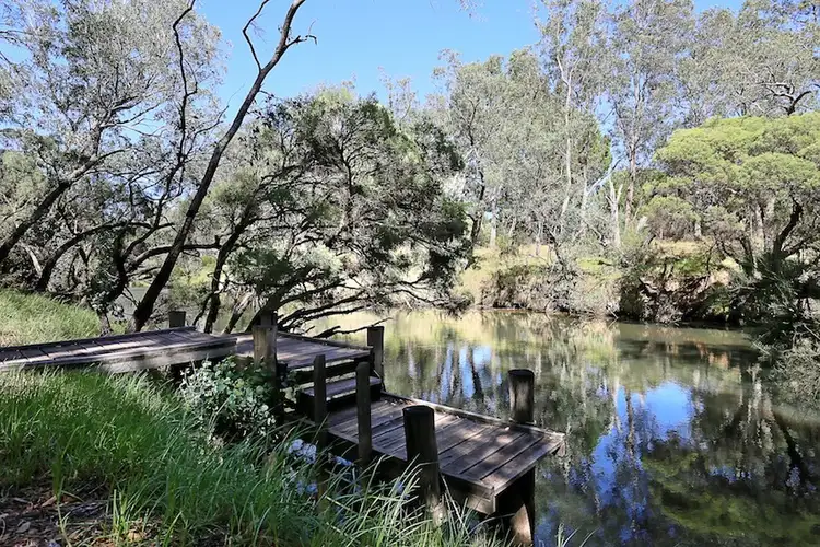 10 Paterson Road, Pinjarra WA 6208