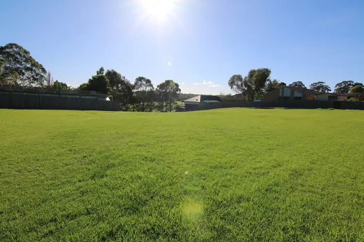 100 Dreverman Street, Bairnsdale VIC 3875
