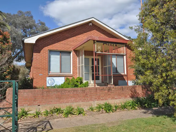 106 Lorne Street, Junee NSW 2663