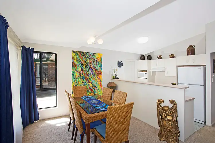 2 / 74 Honeymyrtle Drive, Banora Point NSW 2486