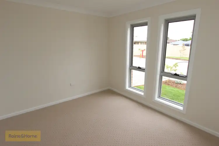 Seventh view of Homely unit listing, 2/40 Wentworth Drive, Kelso NSW 2795