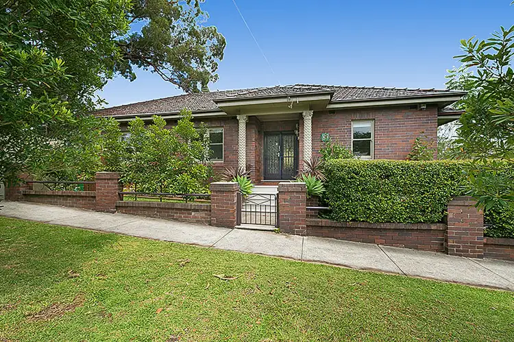16 Bega Road, Northbridge NSW 2063