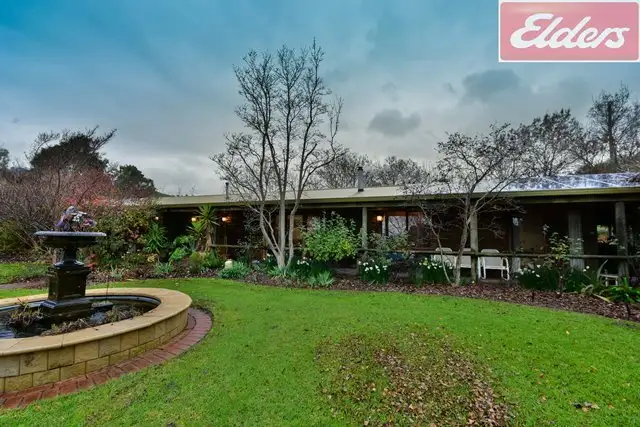 953 Lake Road, Bethanga VIC 3691