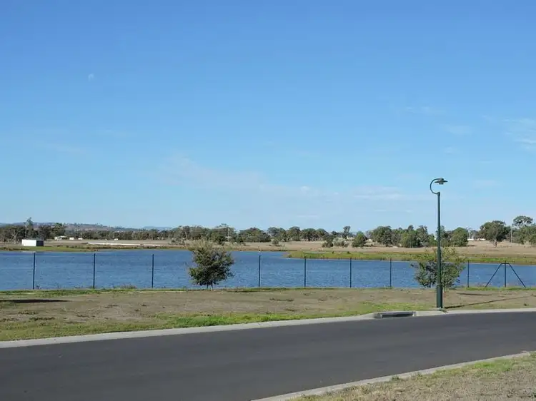 25 Lakeview Avenue, Rosenthal Heights QLD 4370