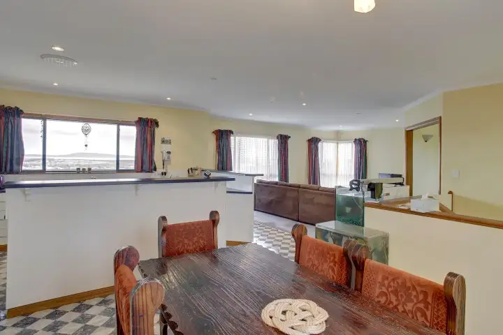 12 Lawson Drive, Port Lincoln SA 5606