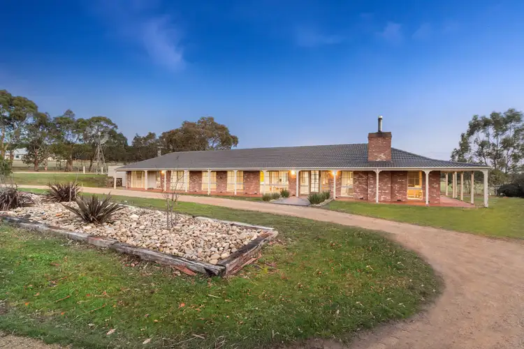 41 Dixon Road, Gisborne VIC 3437