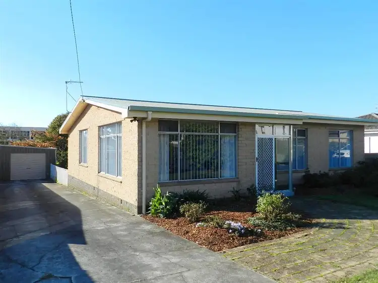 3 Malonga Drive