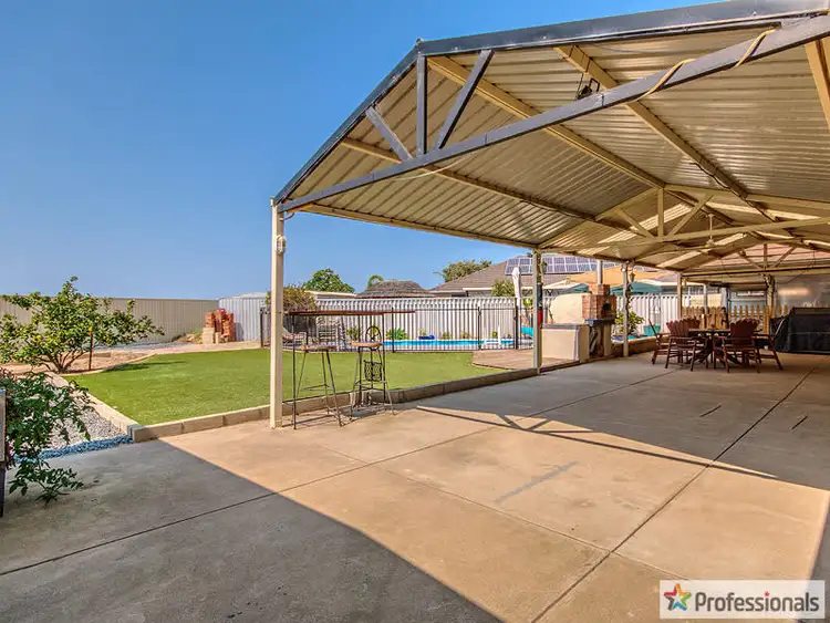 Fifth view of Homely house listing, 8 Rutherford Square, Orelia WA 6167