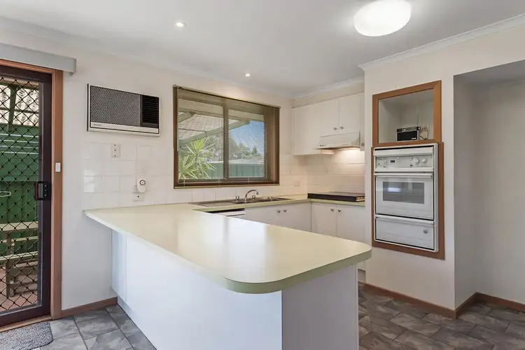 Sixth view of Homely house listing, 2/65 Bridgewater Road, Craigieburn VIC 3064