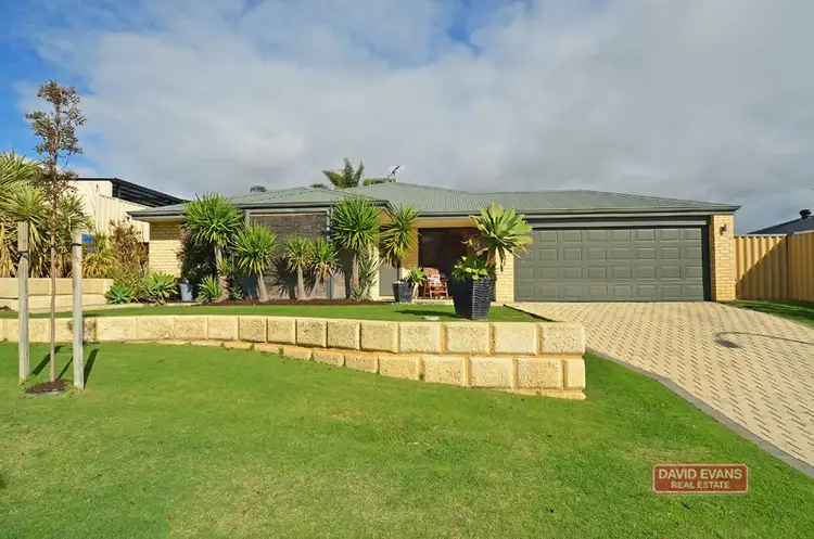43 Chartwell Bend, Hocking WA 6065