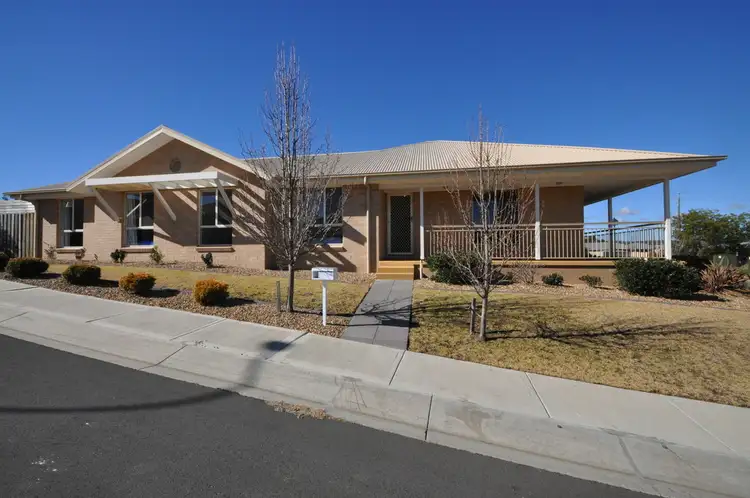 Main view of Homely house listing, 2 Kelly Place, Goulburn NSW 2580