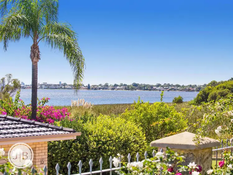 21/240 Burke Drive, Attadale WA 6156