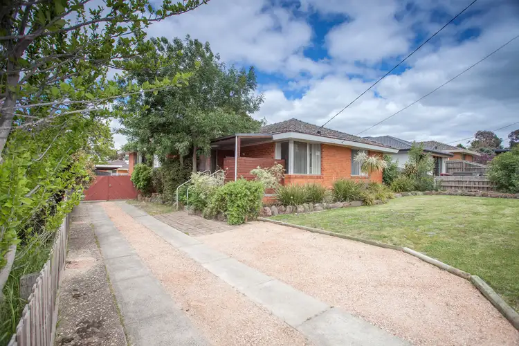 77 Dobell Avenue, Sunbury VIC 3429