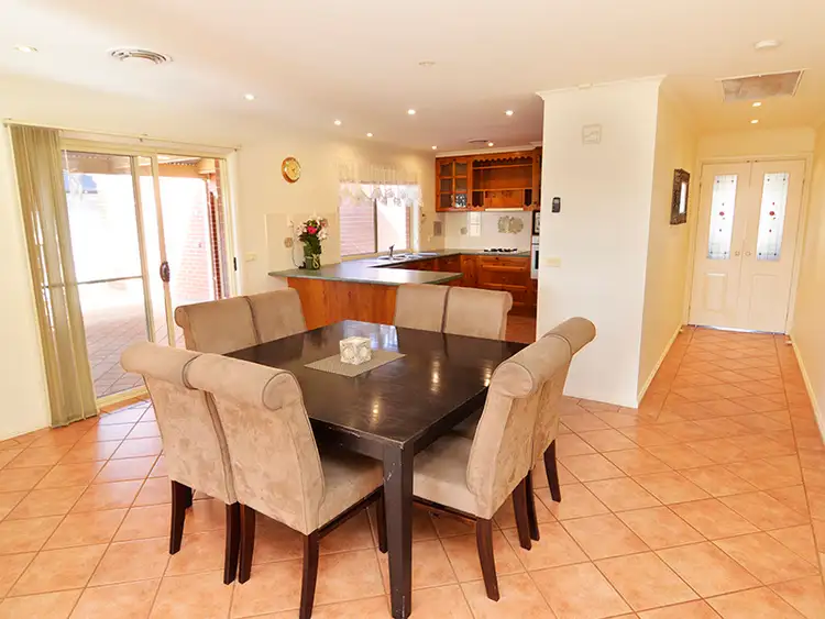 Second view of Homely house listing, 5 Heazlewood Avenue, Red Cliffs VIC 3496