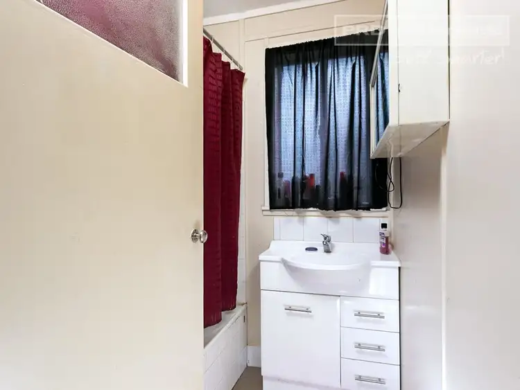Sixth view of Homely house listing, 33 Blamey Street, Turvey Park NSW 2650