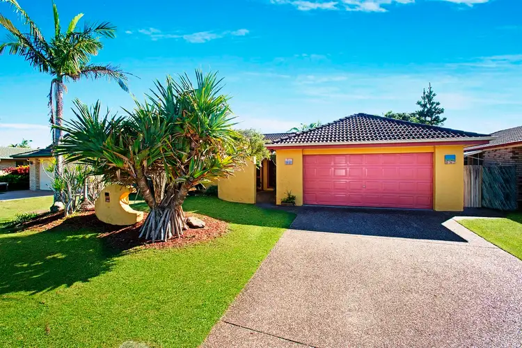 22 McKenzie Avenue, Pottsville NSW 2489
