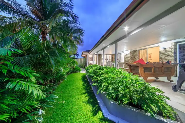 14 Hazeltine Place, Parkwood QLD 4214