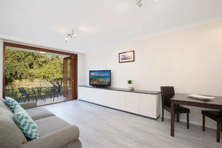 2/16 Grafton Crescent, Dee Why NSW 2099