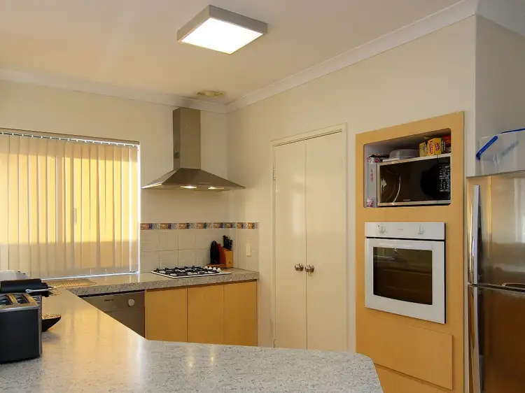 27 Eton Court, Bentley WA 6102