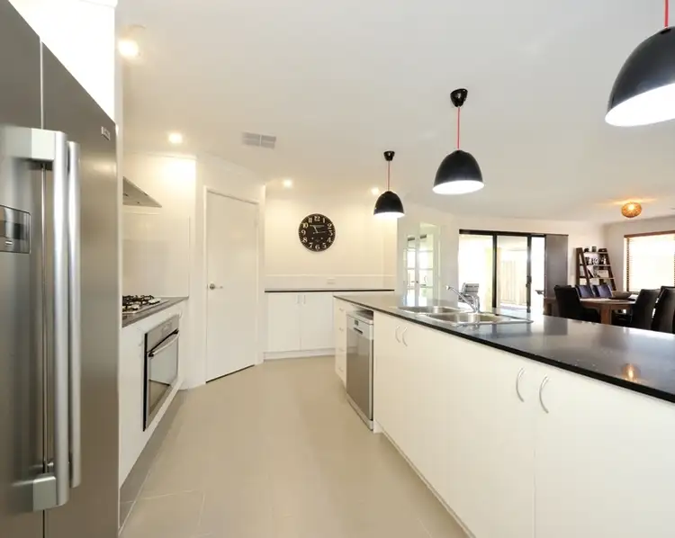 Sixth view of Homely house listing, 10 Campolina Avenue, Baldivis WA 6171