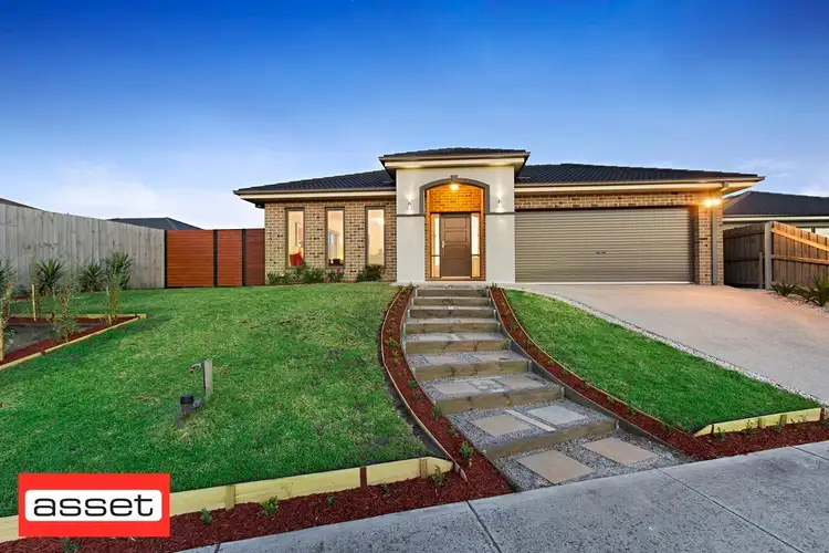 8 Sky Way, Carrum Downs VIC 3201