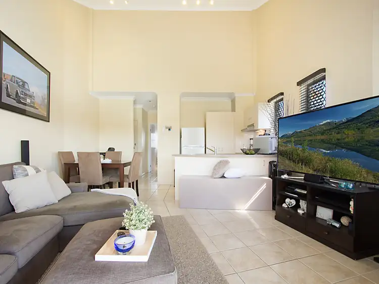 Unit @ 21 Markeri Street, Mermaid Beach QLD 4218