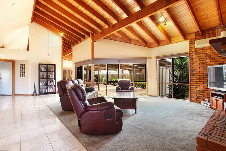19 Patullos Road, Lara VIC 3212