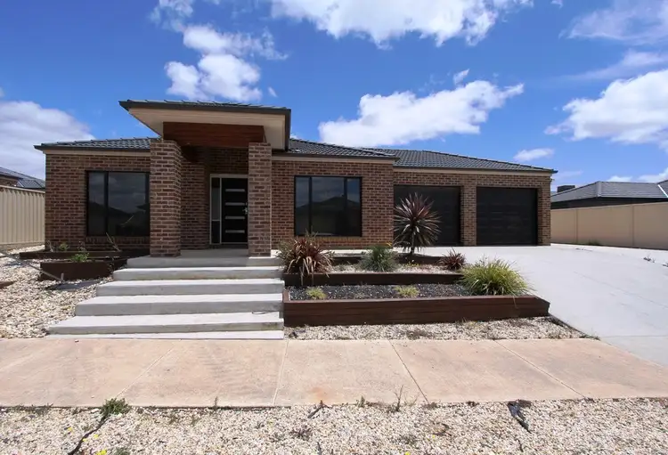 17 Barley Sheaf Drive, Miners Rest VIC 3352