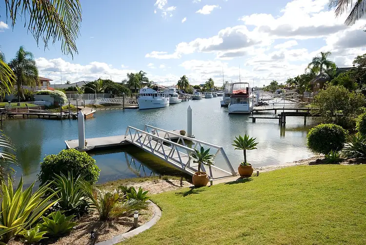 12 Eyre Street, Paradise Point QLD 4216