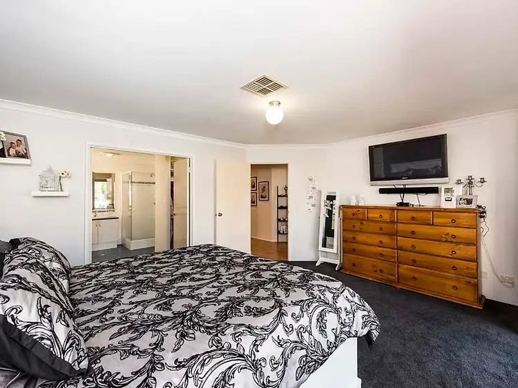 Fifth view of Homely house listing, 5 Pipe Lily Drive, High Wycombe WA 6057