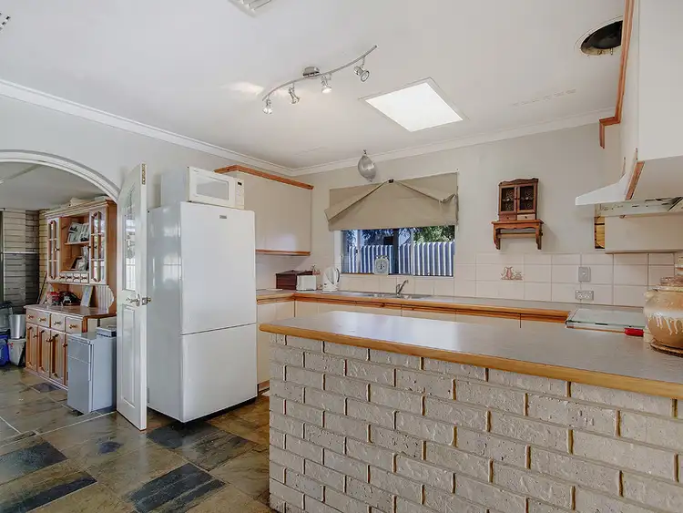 Seventh view of Homely house listing, 2 Butt Place, Orelia WA 6167