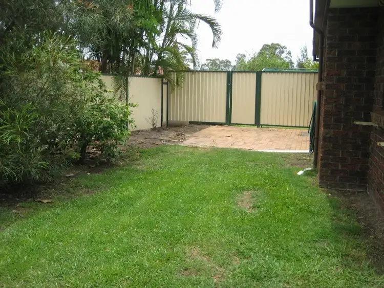 Fifth view of Homely semi-detached listing, 9/11 Hoya Court, Labrador QLD 4215