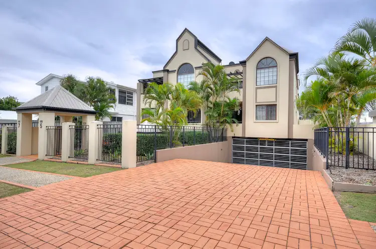 Unit @ 5 Sportsman Avenue, Mermaid Beach QLD 4218