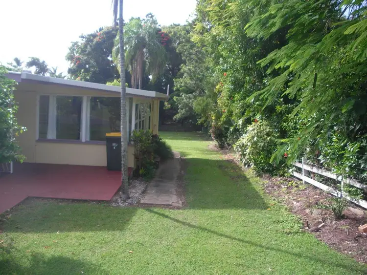 Second view of Homely house listing, 4 Flinders Close, Lammermoor QLD 4703