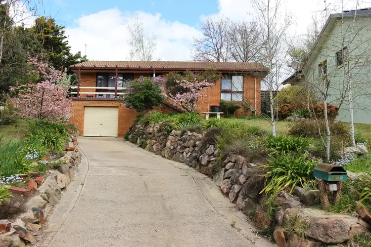 18 Casey Circuit, Bathurst NSW 2795